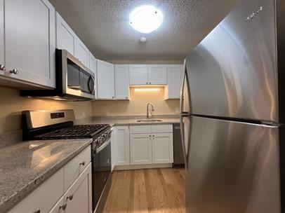 Building Photo - 395 Mendon Rd