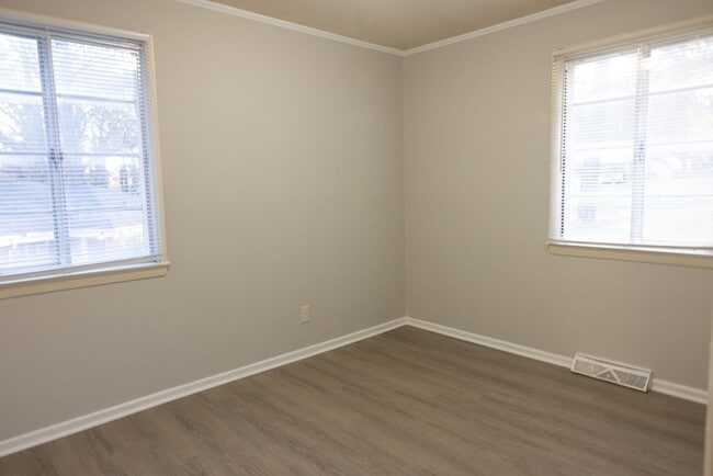 Building Photo - 1911 Manteo Ct