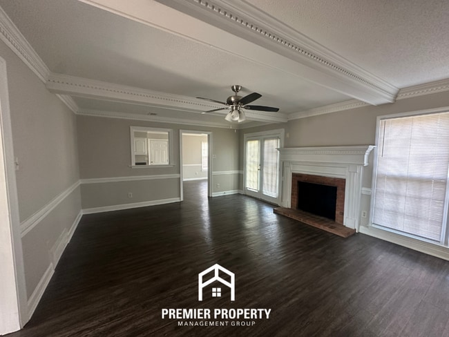 Building Photo - Grand 4BR/2.5BA Executive Home in Cordova | 2,700 Sq Ft, Bay Window & Spa Suite