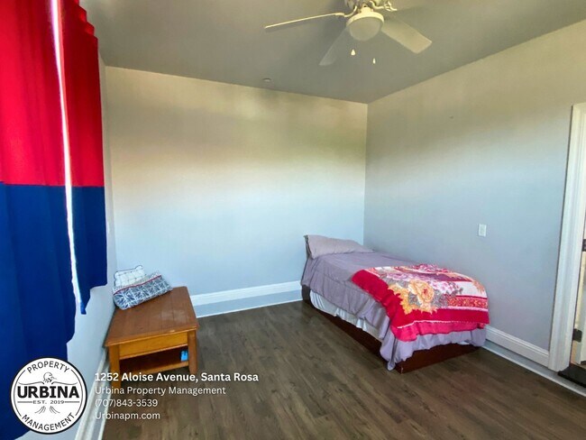 Building Photo - Newer Home, Beautiful Santa Rosa Property!