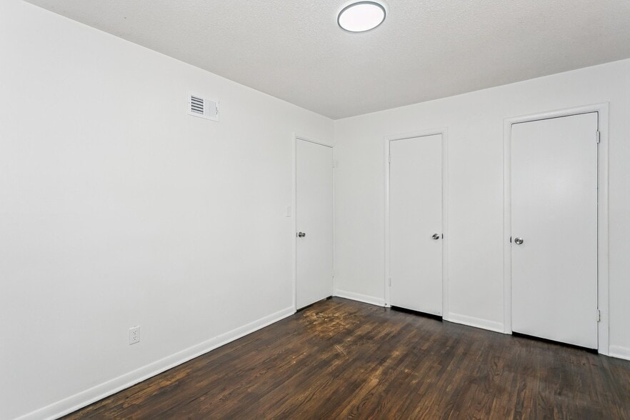 Building Photo - 2807 S Pattie St