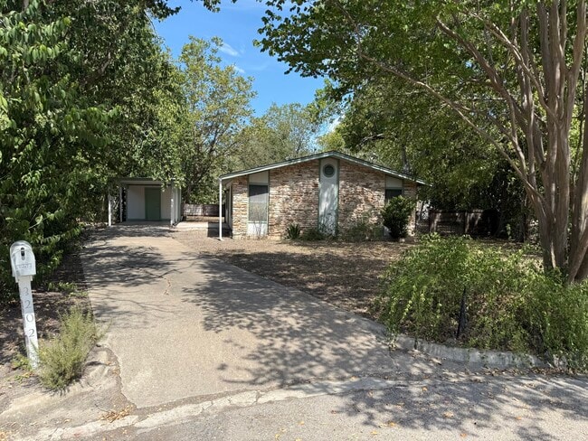 Front exterior - 3202 Locke Ln