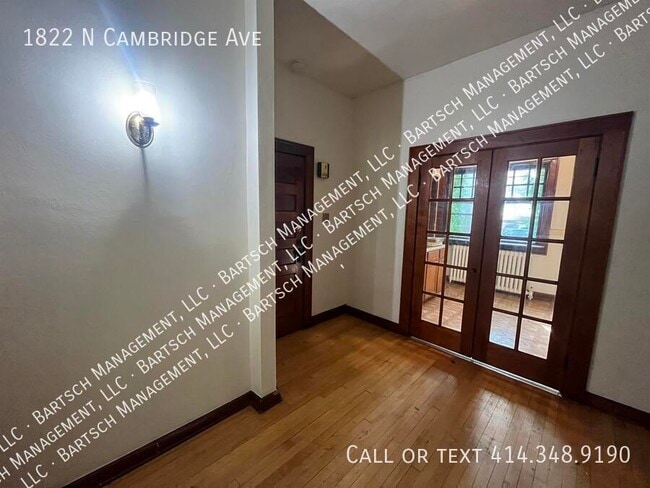 Building Photo - 1822 N Cambridge Ave