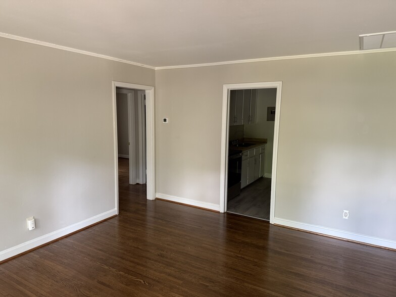 Building Photo - 3818 Winfield Dr