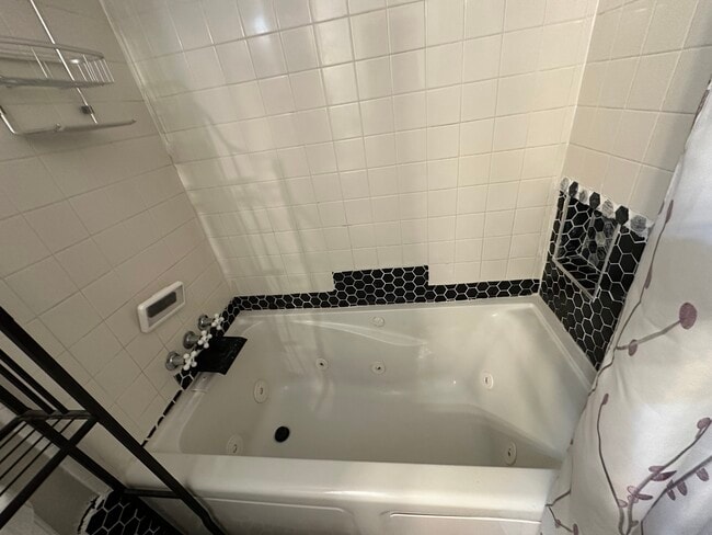 Building Photo - 1426 Riverline Trail