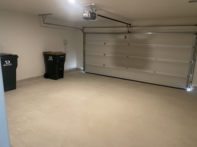Building Photo - 417 Durian Lp