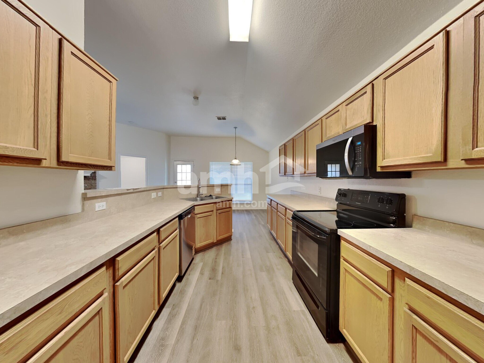 Building Photo - 1373 Meadowbrook Ln