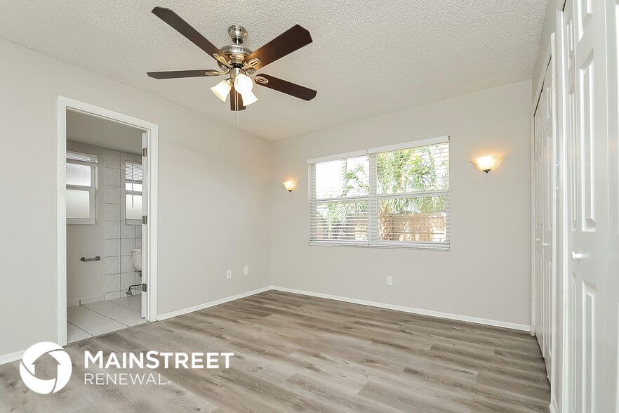 Building Photo - 808 Pebblewood Dr