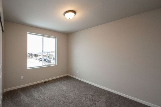 Building Photo - Beautiful Home in Mosaic Neighborhood