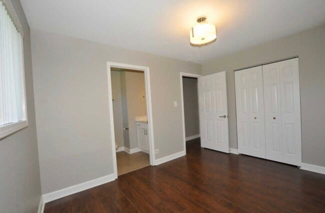 Building Photo - 16121 S 88th Ave