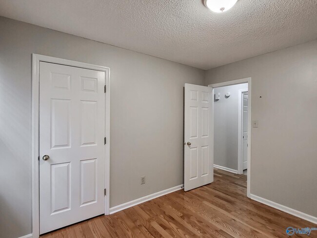 Building Photo - 116 Portal Ln