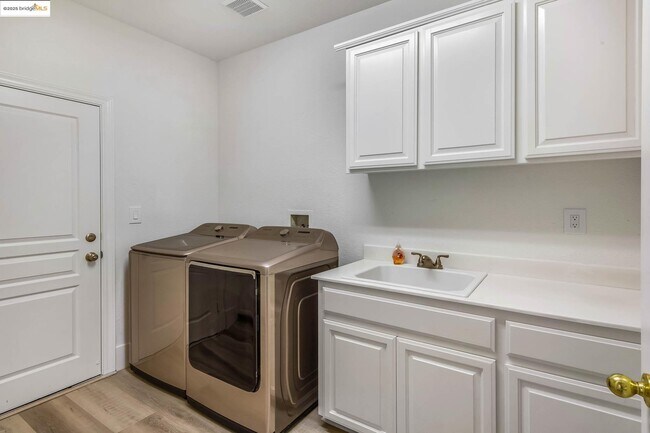 Building Photo - 5003 Nortonville Ct