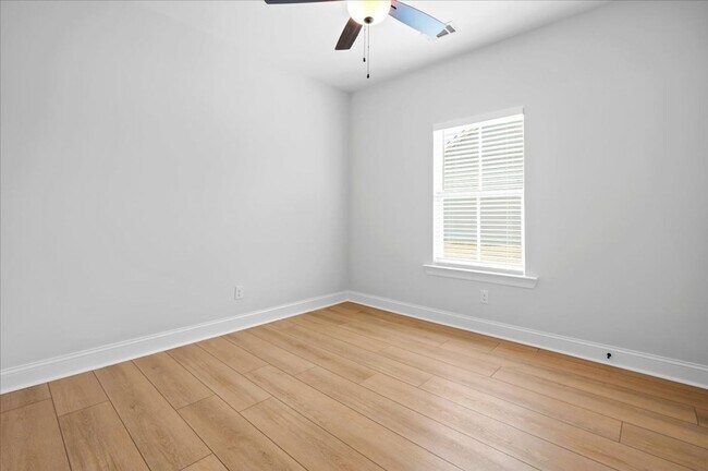 Building Photo - 70 Owens Rd