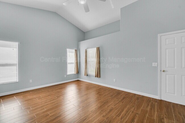 Building Photo - 10754 Flycast Cir