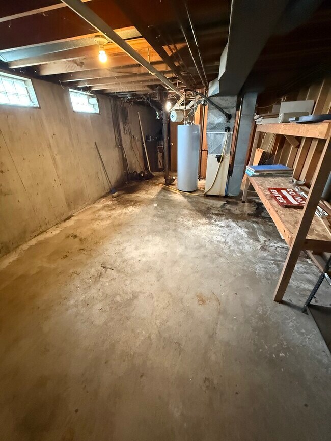 Building Photo - 303 Wilson Park Ln