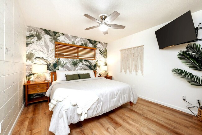 Building Photo - 4000 Gulf Terrace Dr