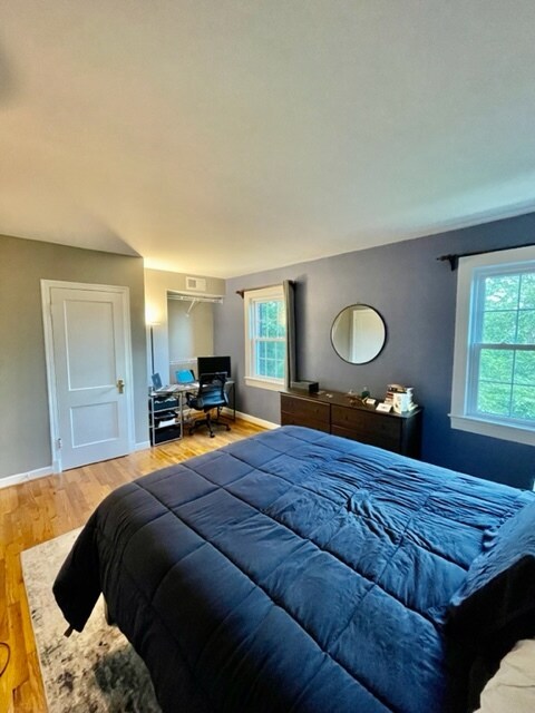 Building Photo - 1500 S Barton St