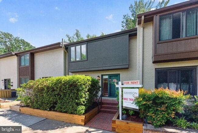 Building Photo - 2031 Sarazen Pl