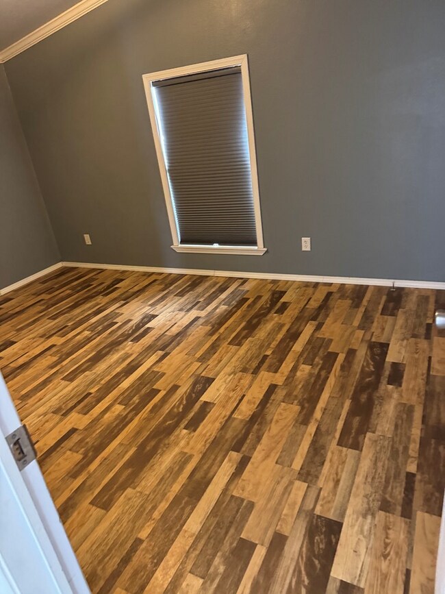 Building Photo - 14141 W Ruidoso Dr