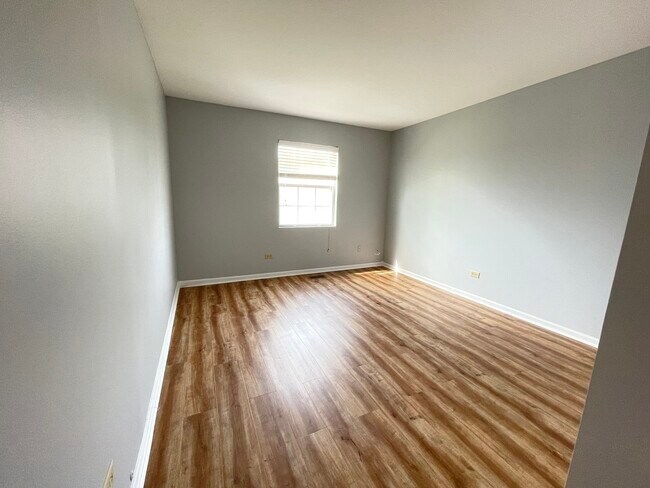 Building Photo - 3186 Anton Dr