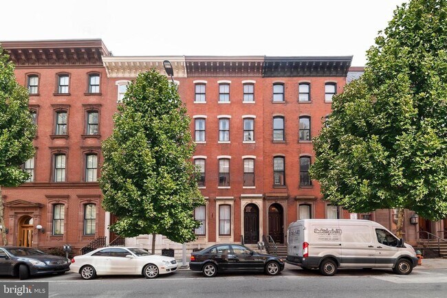 Building Photo - 1912 Spruce St