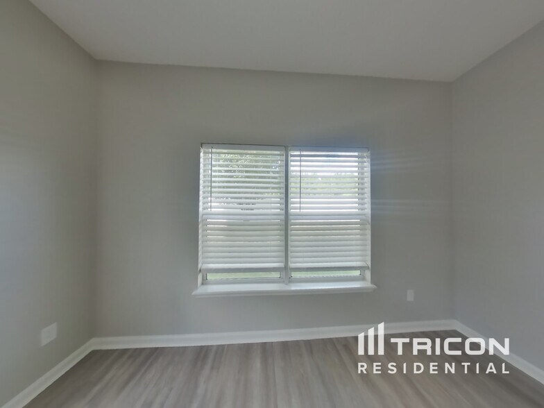 Building Photo - 96313 Piedmont Dr