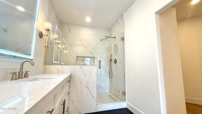 Building Photo - 8133 E Cortez Dr