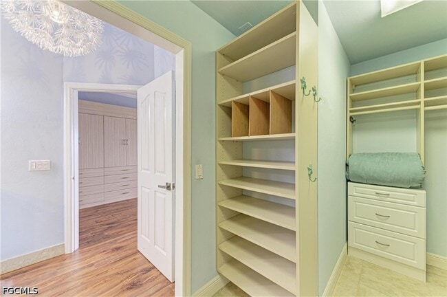 Building Photo - 14813 Laguna Dr