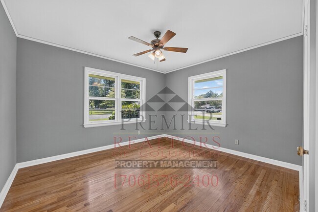 Building Photo - 1819 Rosemary Ln