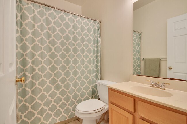 Building Photo - 360 Oswego Ct