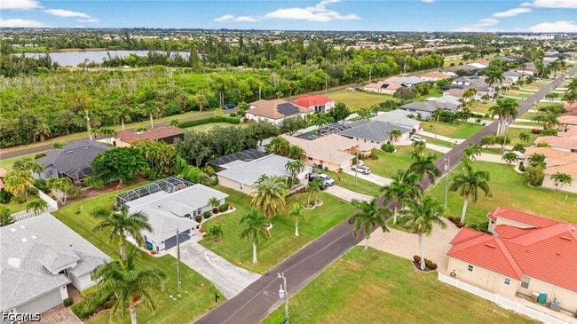 Building Photo - 2919 SW 25th St