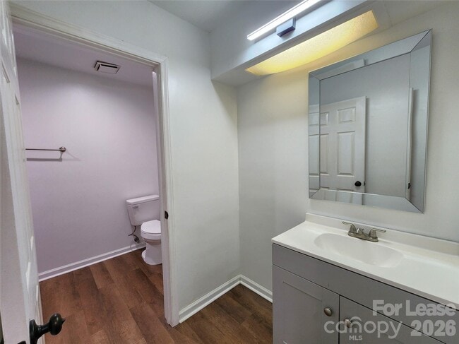 Building Photo - 5721 Dockside Dr