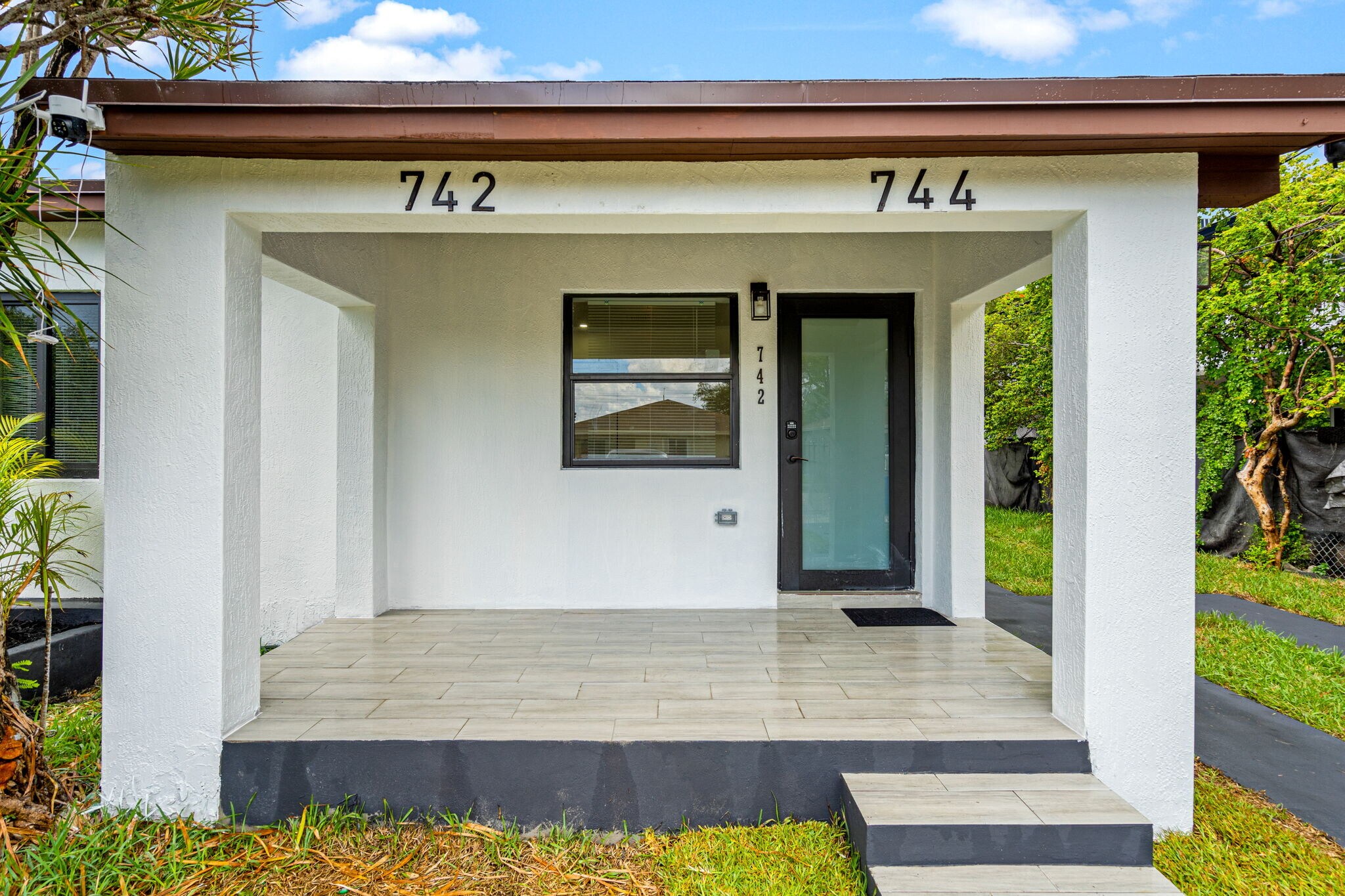 Building Photo - 742 NW 70th St