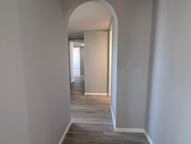 Building Photo - 2373 Oahu Ln