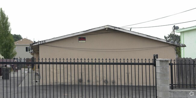 Primary Photo - 1306 81st Ave