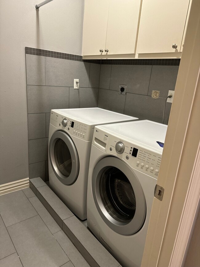 Washer and Dryer Room - 2312 Camden Dr