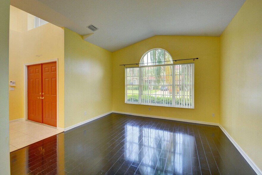 Building Photo - 1282 Pebble Ridge Ln