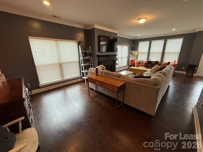 Building Photo - 8708 Aspinwall Dr