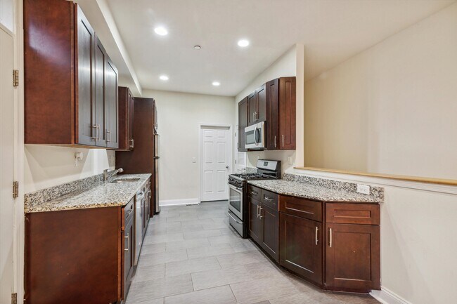 Building Photo - 2129 N 17th St