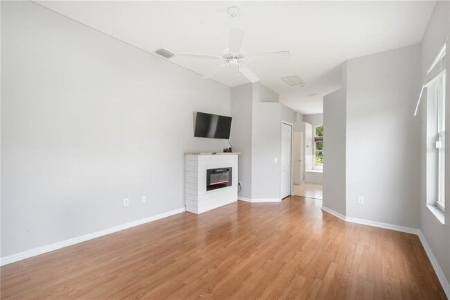 Building Photo - 3803 Grand Forks Dr