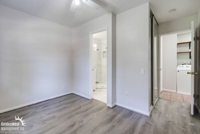 Building Photo - Updated 2Bdm 2Ba Condo in Windsor Chalet C...