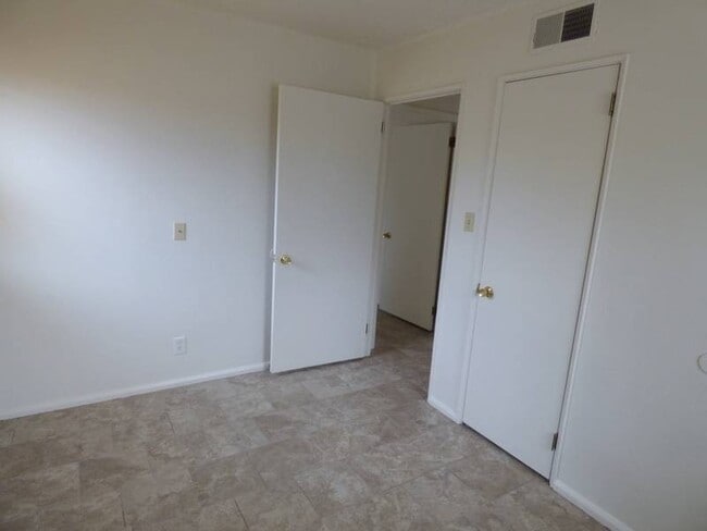 Building Photo - 2309 Birchwood- Nice Three Bedroom Ranch H...