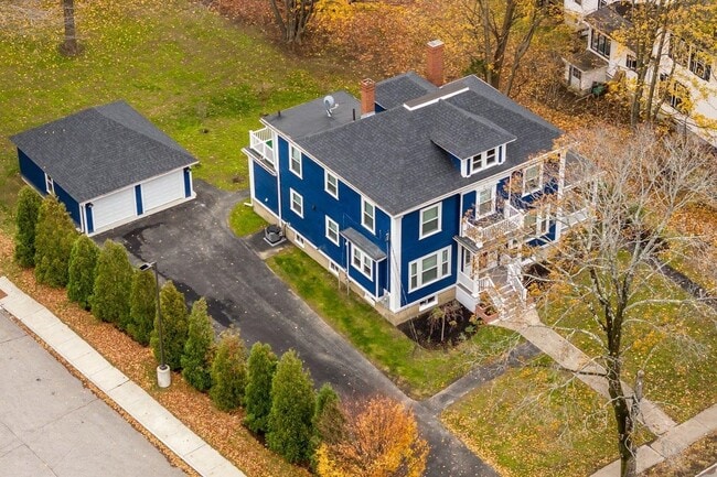 Building Photo - 815 Central Ave