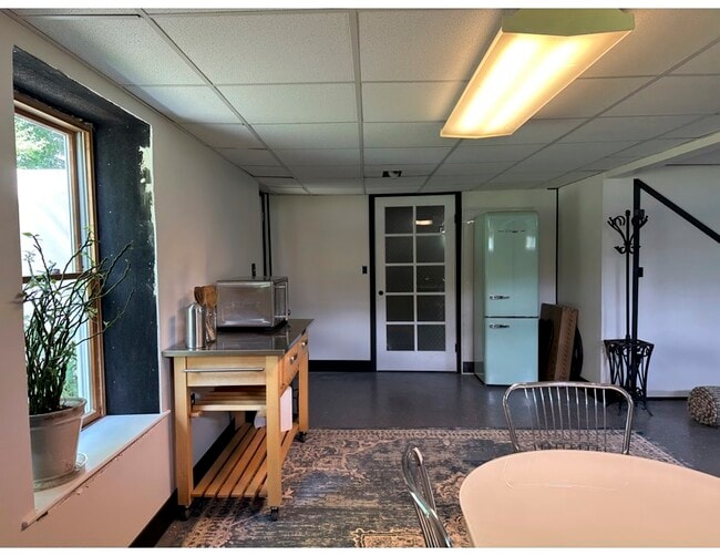 Building Photo - 200 Old Stonebridge Rd