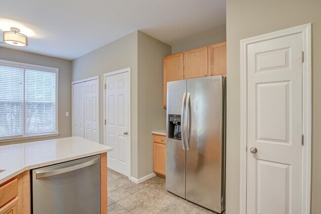 Building Photo - 1007 Brickstone Dr