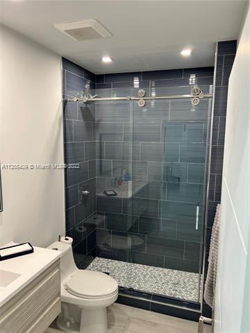 Building Photo - 2525 SW 3rd Ave