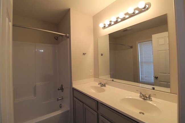 Building Photo - 2941 Locust Grv Ct