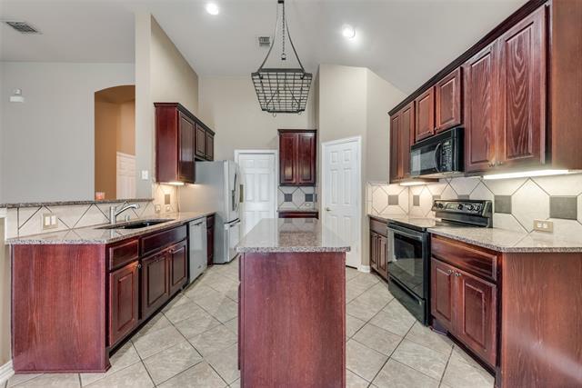 Building Photo - 4245 Boxwood Dr