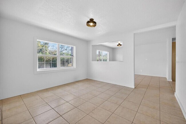 Building Photo - 773 W Harbor Dr S