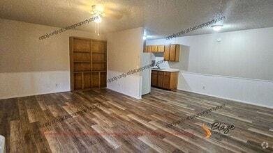 Building Photo - Charming 1-Bedroom Apartment in a Cozy 20-...